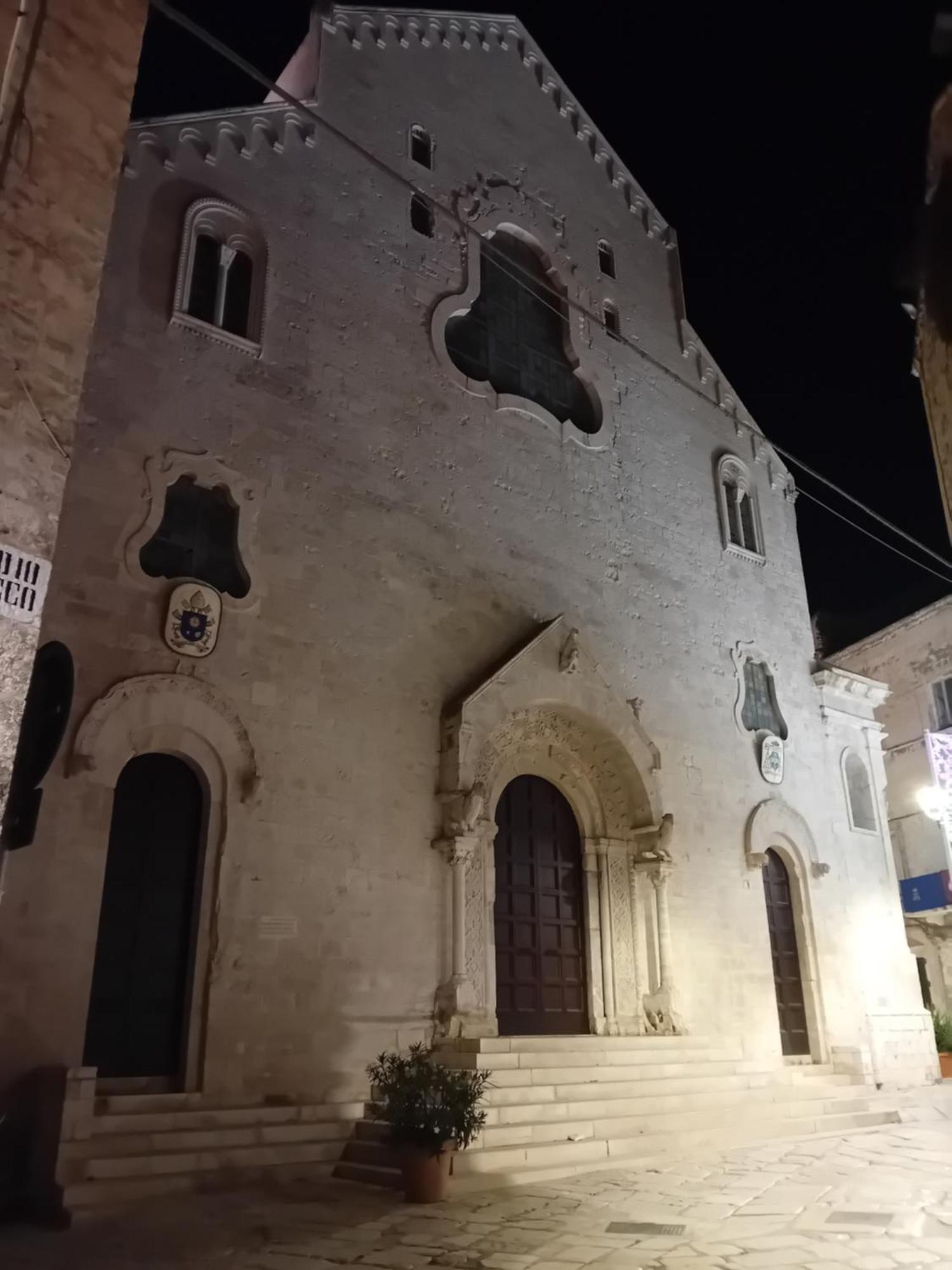 B & B La Grotta Bisceglie Exterior photo